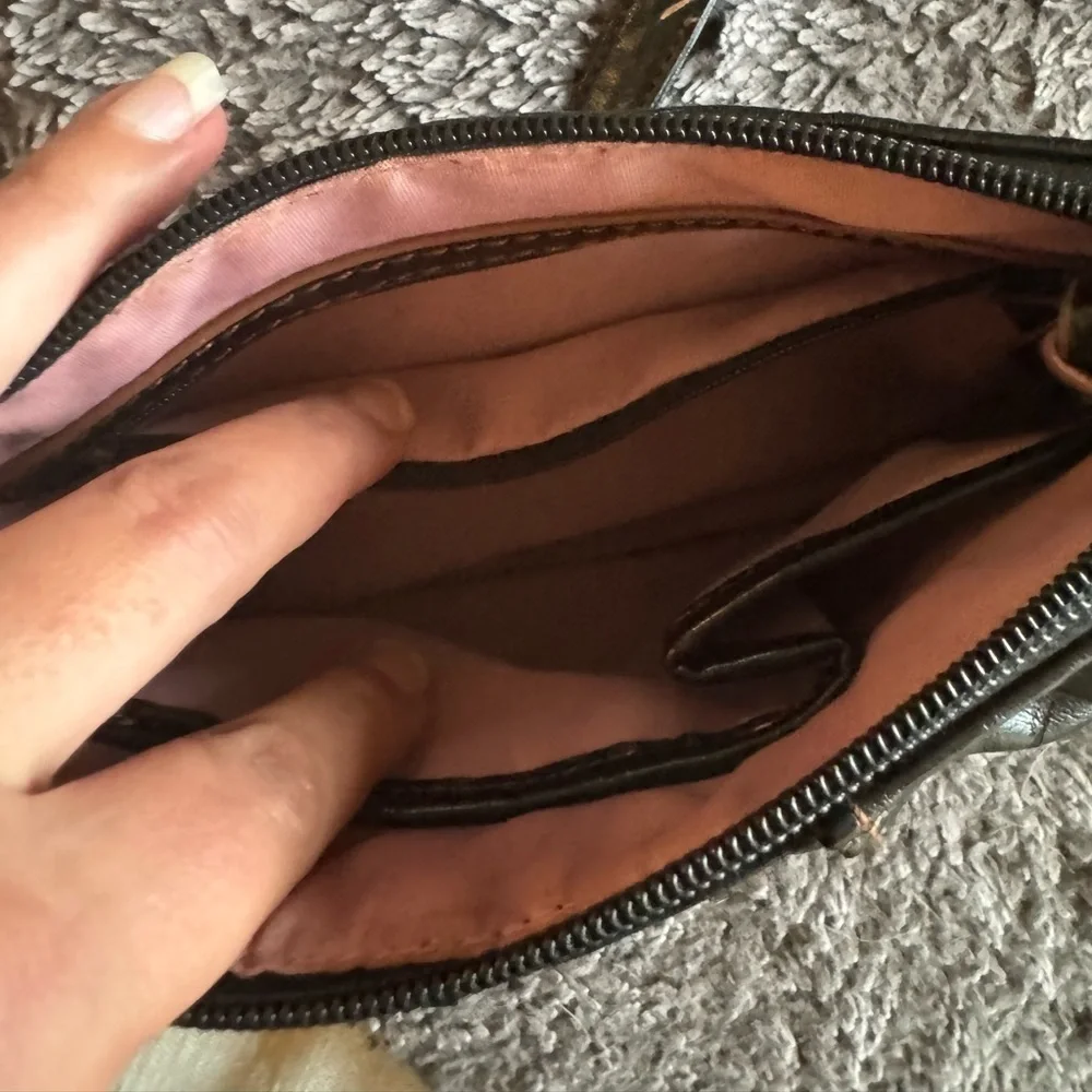 STEVE MADDEN Gold Studded Crossbody
